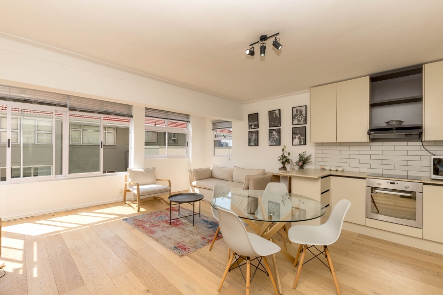 To Let 2 Bedroom Property for Rent in Mouille Point Western Cape